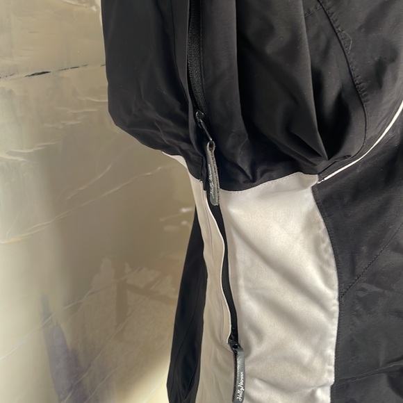 HELLY HANSEN Black and White Ski Coat - Picture 6 of 10